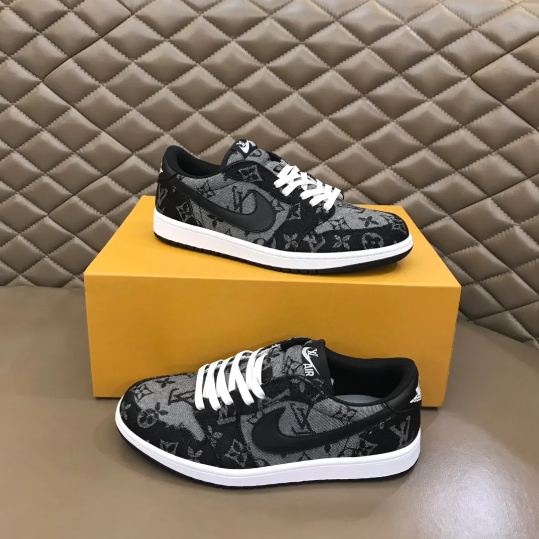 Men's shoes 💰p440 "*OUIS *UITTO* Nike" new original drawer box, co-branded low-top casual sneakers, this sneaker is completely made of denim canvas splicing leather, decorated with Louis Vuitton's iconic monogram and Damierl pattern with natural cowhide piping. The upper of this shoe combines LV’s most classic Monogram and Damier elements, giving it a sense of luxury and recognition! Size: 38-45